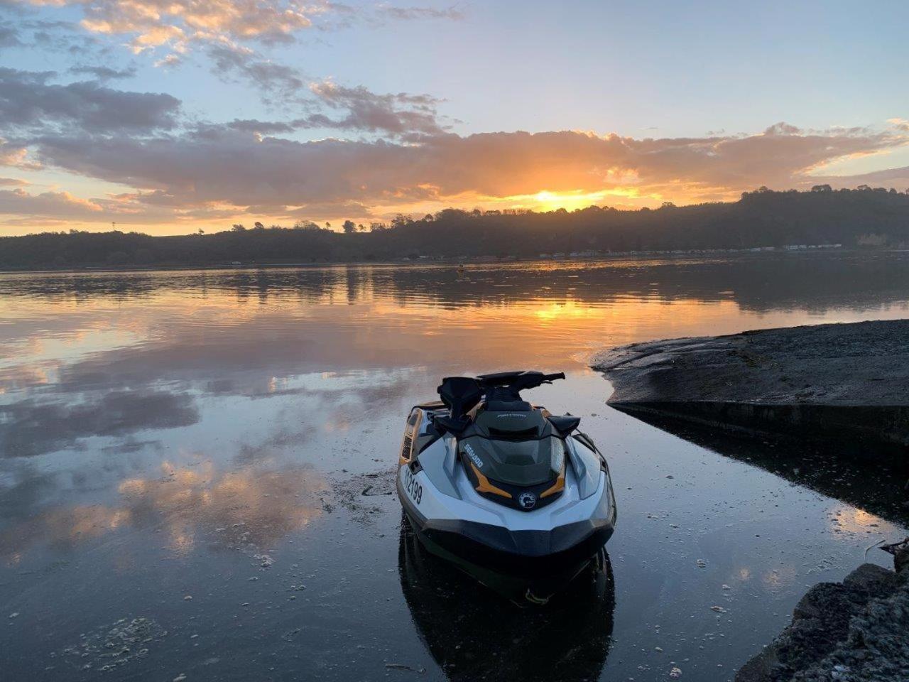 Pukehina Estuary Sunset Views Holiday Home Kültér fotó