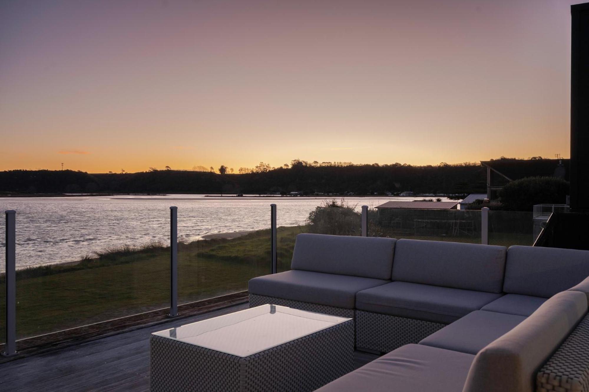 Pukehina Estuary Sunset Views Holiday Home Kültér fotó