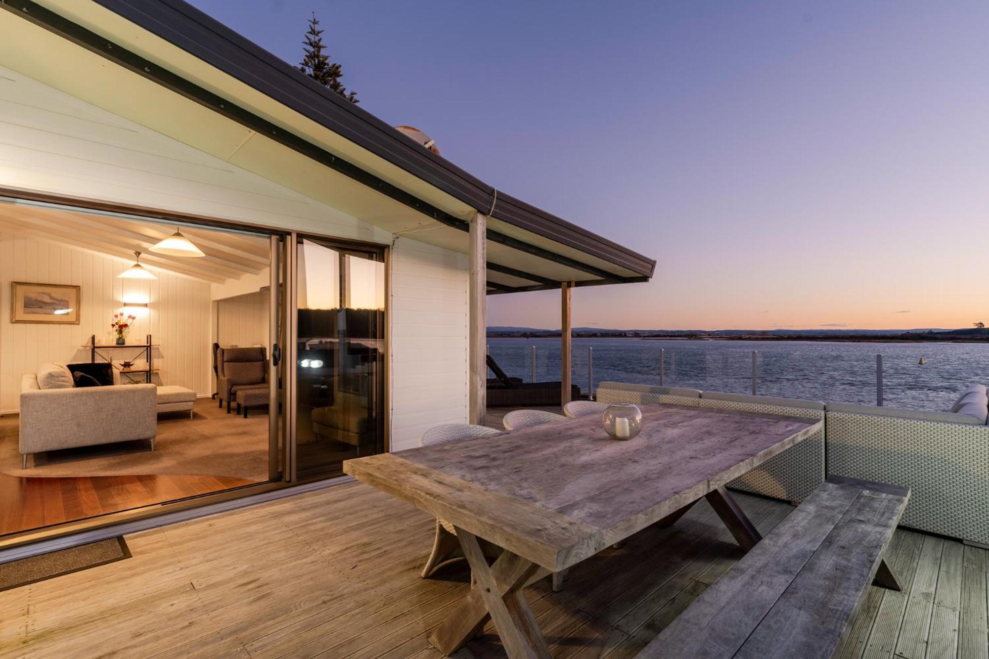 Pukehina Estuary Sunset Views Holiday Home Kültér fotó
