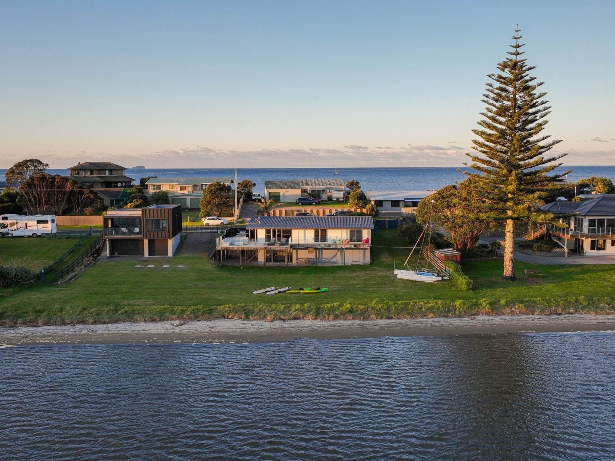 Pukehina Estuary Sunset Views Holiday Home Kültér fotó